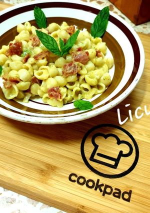 O poză a rețetei Paste cu pesto de dovlecei.