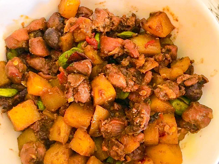 Cara Gampang Menyiapkan Resep Sambal goreng kentang dan hati yang Lezat Sekali Anti Ribet, Mantap Sekali