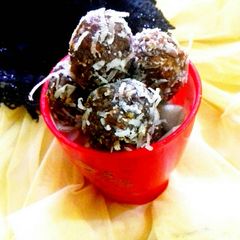 A picture of Choconut balls.