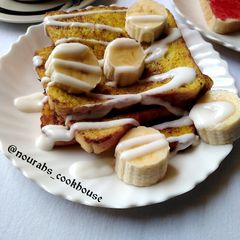 A picture of French Toast.