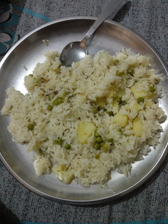 A picture of Namkeen rice.