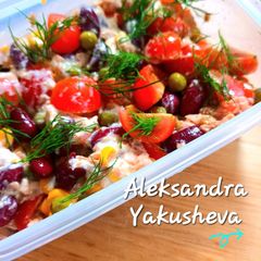 A picture of Salad with tuna, corn and Ricotta dressing.