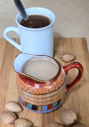 Una foto de Bebida de Almendras en Segundos 🥛"Leche Vegetal" de Almendras 🍂 1 Ingrediente ♥️Apto Aplv