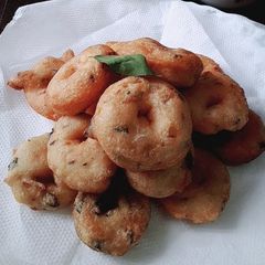 A picture of Biri bara / urad dal vada recipe.