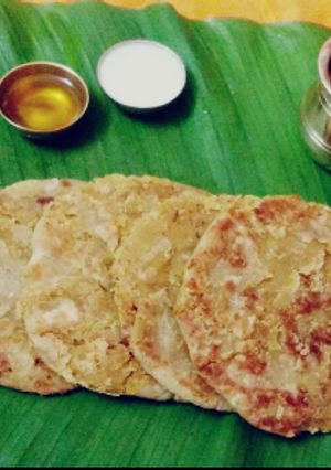 पुरणपोळी (puranpoli recipe in marathi) रेसिपी चे मुख्य फोटो