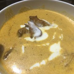 A picture of Malai dhingri mushroom.