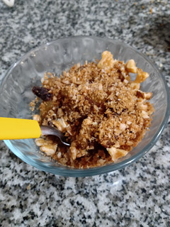 Una foto de Crumble de manzana light en minutos!! 140 cal por Porción