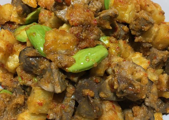 Resep buat Sambel Goreng Ati Kentang Petai hidangan Hari Raya yang istimewa