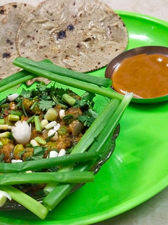 રીંગણ નો ઓળો(Ringan no oro recipe in Gujarati) રેસીપી મુખ્ય ફોટો