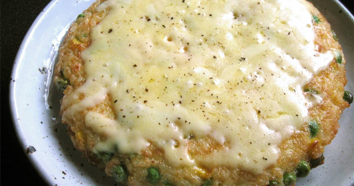 Cheesy Rice Omelette Recipe by Hiroko Liston Cookpad