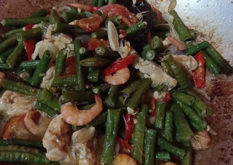 Tumis kacang panjang udang tempe