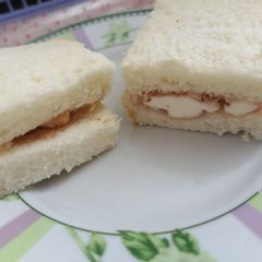 A picture of Jam cheese sandwich.