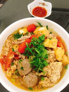 Hình của món Bún riêu cua.