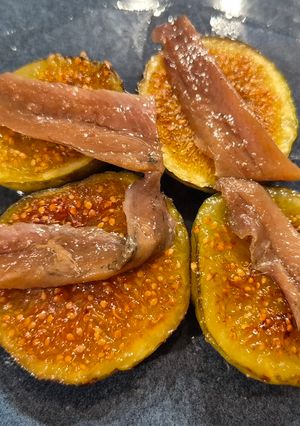 Una foto de Higos con Anchoas