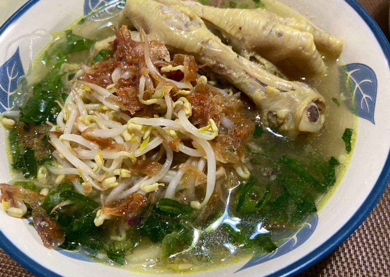 Soto Ceker kuah kuning