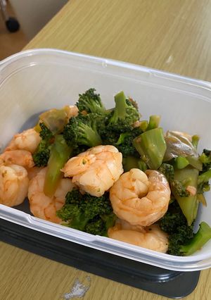รูปของ กุ้งผัดบล็อคโคลี่ซอสญี่ปุ่น 🦐🥦