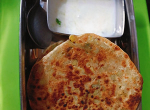A picture of Stuffed Aloo paratha.