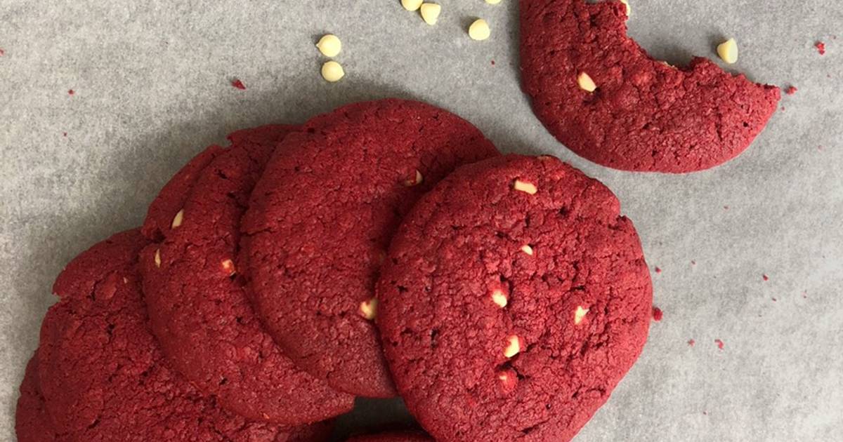 Red velvet cookie