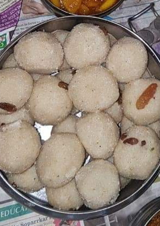 पनीर के लड्डू (Paneer ke ladoo recipe in Hindi) रेसिपी मुख्य फोटो