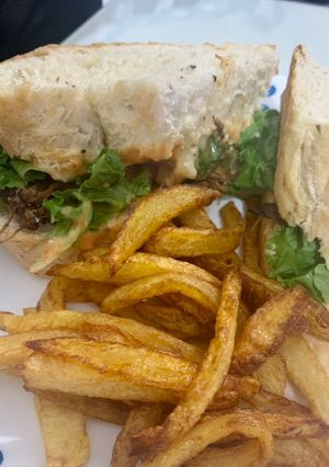 A picture of Pulled beef sandwich.