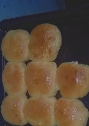 A picture of Breakfast plain buns.