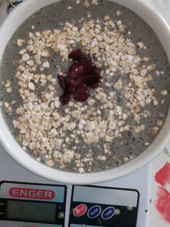 Áfonyás spenótos smoothie tál recept fotója