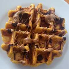 Una foto de Waffle de calabaza especiado