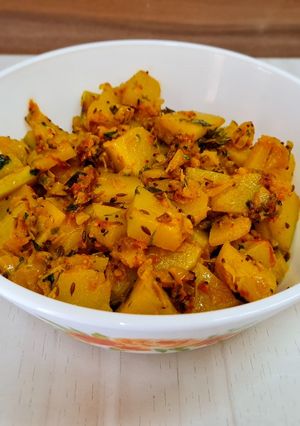 कद्दू की सब्जी (kaddu ki sabzi recipe in Hindi) रेसिपी मुख्य फोटो