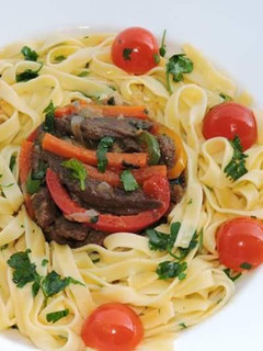 A picture of Beef and Macaroni.