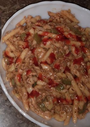 A picture of Chickn vegetable pasta.