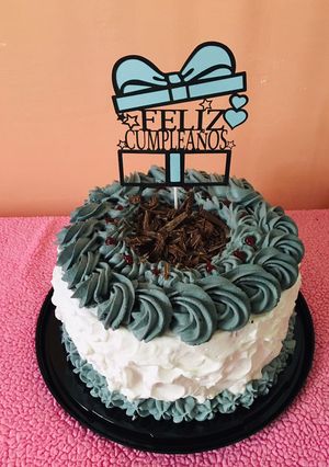 Una foto de Torta de frambuesa manjar crema
