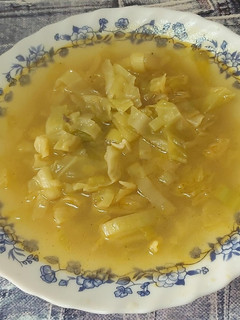 Una foto de Sopa de puerro y berza o col