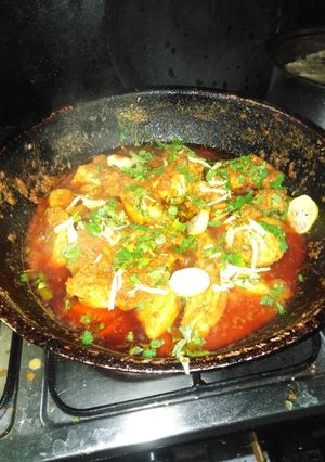 A picture of Chicken karahi.