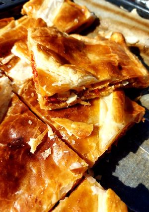 Una foto de Empanada de atún