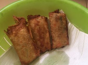 Una foto de Lumpias