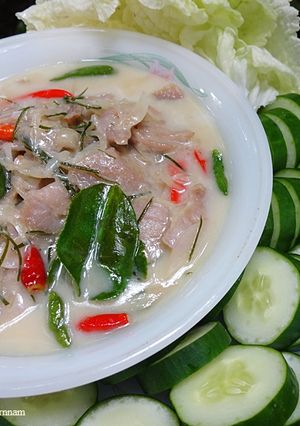รูปของ หมูแดดเดียวต้มกะทิ