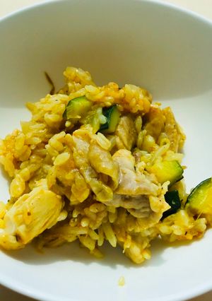 A picture of Chicken & Vegetable pilau.