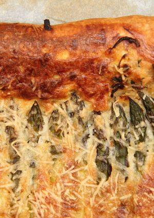Zöldspárgás-sajtos párna recept fotója