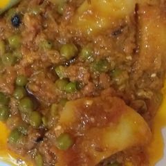 A picture of Mutton mince patato mater.
