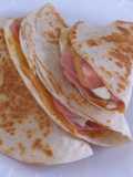 Quesadillas enchipotladas