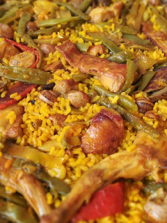 Una foto de Paella valenciana