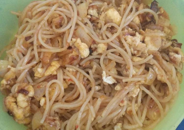 Bagaimana Membuat Egg Spaghetti Ala Anak Kost Anti Gagal