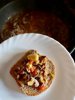 Una foto de Tapas “Mollejas picante con cerveza”