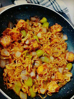 A picture of Chilli Paneer Maggi.