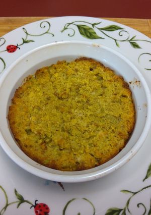 A picture of Lee's Southern Cornbread Dressing.