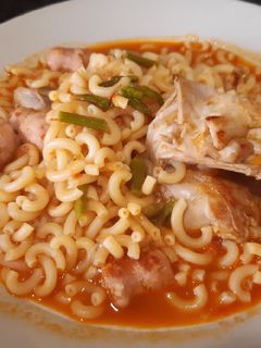 Una foto de Fideos guisados con conejo