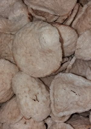 Foto resep Cara menggoreng krupuk tanpa minyak. Digoreng dengan pasir