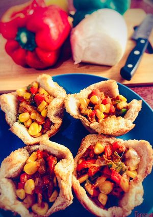 ইন্দো মেক্সিকান চাট অন ব্রেড টার্টলেট (Indo Mexican Chaat on Bread Tartlet Recipe in Bengali) রেসিপির প্রধান ছবি