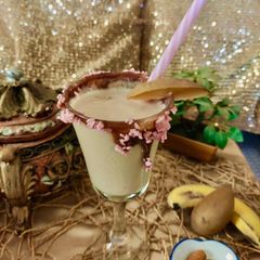 A picture of Chickoo banana shake.