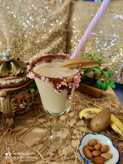 A picture of Chickoo banana shake.